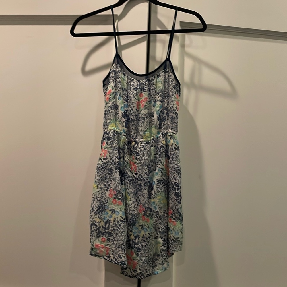 Hollister short summer dress, bow on backside